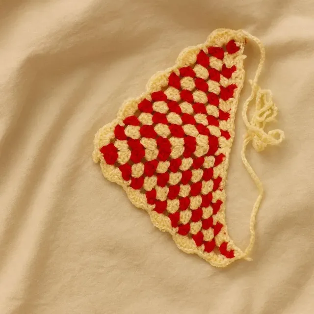 Crochet Bow Hair Clip — Red & White, handmade by Felofey